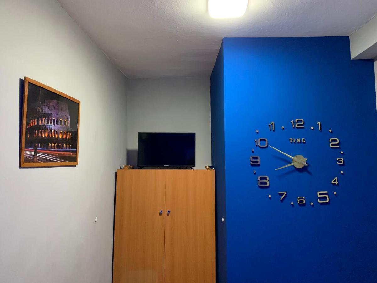 Vila Spaho Korce Bagian luar foto
