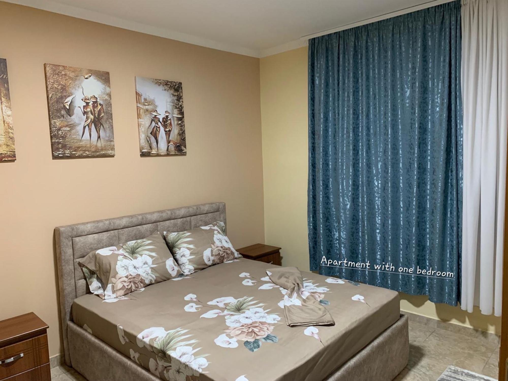 Vila Spaho Korce Bagian luar foto